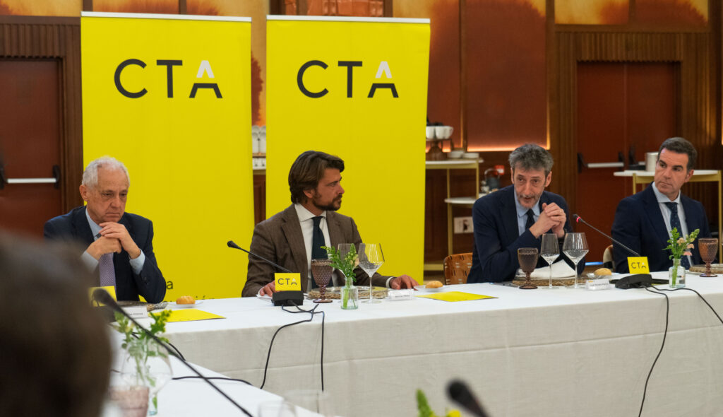 Encuentro de las empresas innovadoras de CTA con el director general del CDTI.